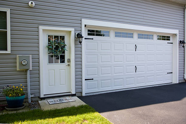 24/7 Emergency Garage Door Panel Replacement experts in Forestdale, MA